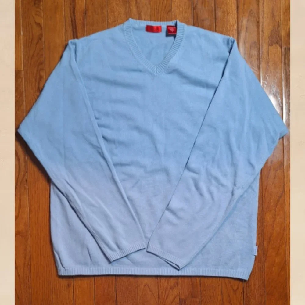 Izod Blue Soft Sweater Pullover Medium VNeck Knit Cotton Length 26